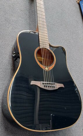 L&acirc;g T100DCE Tramontane dreadnought met element, zwart