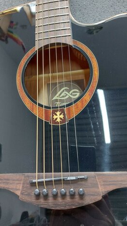 L&acirc;g T100DCE Tramontane dreadnought met element, zwart