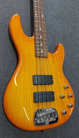 G&L Tribute M2000 Honeyburst RW, nu met stevige G&L gigbag