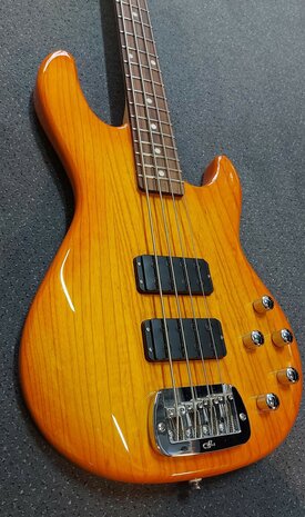 G&L Tribute M2000 Honeyburst RW, nu met stevige G&L gigbag