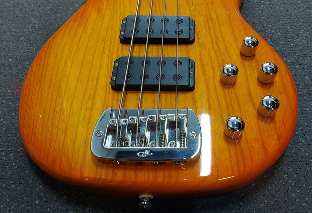 G&L Tribute M2000 Honeyburst RW, nu met stevige G&L gigbag