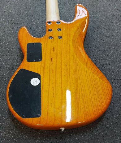 G&L Tribute M2000 Honeyburst RW, nu met stevige G&L gigbag
