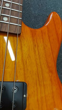 G&L Tribute M2000 Honeyburst RW, nu met stevige G&L gigbag