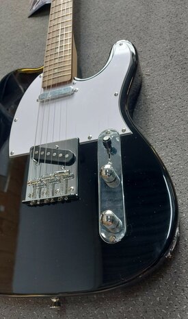EKO Telecaster model Tribute T300 Black