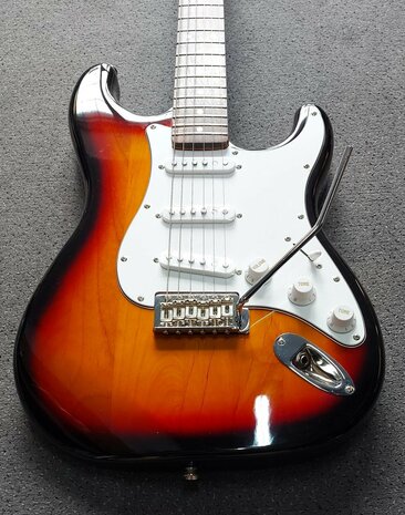 London City Spitfire MKII RW, 3-Tone Sunburst Clapton uitvoering