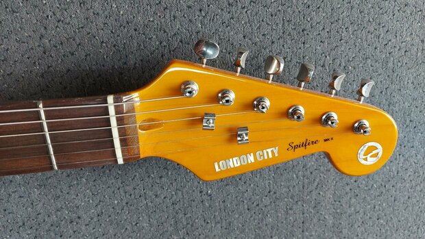 London City Spitfire MKII RW, 3-Tone Sunburst Clapton uitvoering