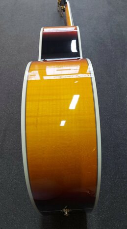 Takamine GB72CEBSB electro-akoestische basgitaar Brown Sunburst