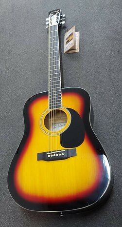 Nashville by Richwood, Dreadnought gitaar, sunburst