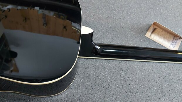 Nashville by Richwood, Dreadnought gitaar, sunburst