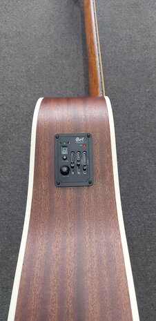 Cort Folkgitaar MR500E, electro akoestisch