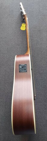 Cort MR600F Dreadnought met Fishman Isys Plus voorversterking