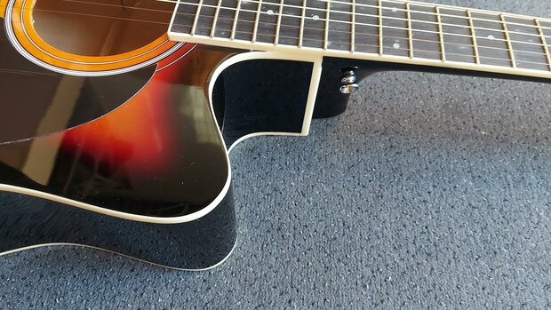 Nashville by Richwood, Dreadnought electro-akoestische gitaar, sunburst met dikke hoes