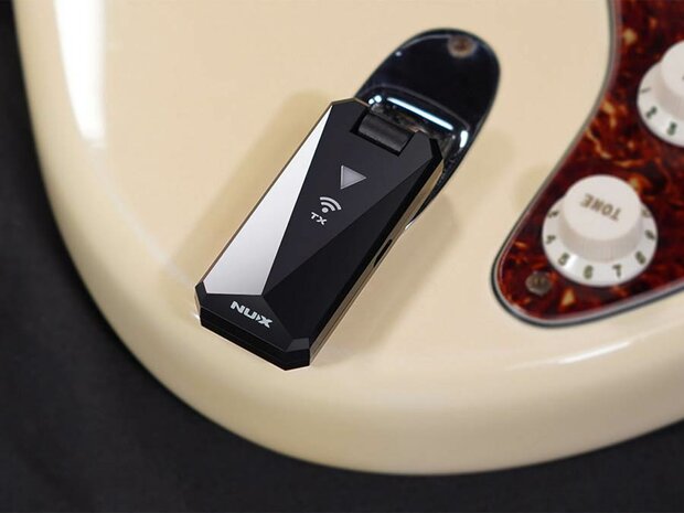 NUX 2.4 GHz draadloos systeem voor gitaar, komt 23 maart binnen