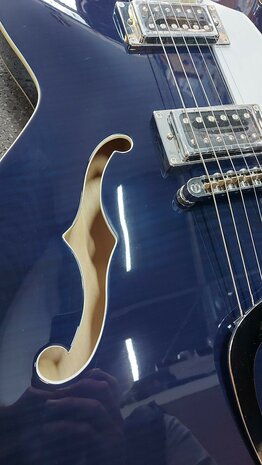 Hagstrom Super Viking, Dark Baltic Sea Flame, Limited edition 