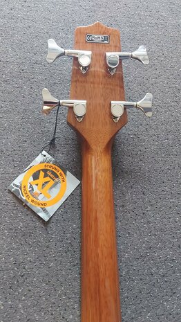 Takamine GB30CENAT Electro-akoestische basgitaar met cutaway