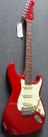 G&L Legacy Candy Apple Red RW, matching headstock