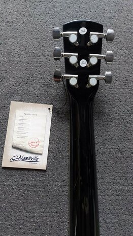 Nashville by Richwood electro-akoestische gitaar met dikke hoes, zwart