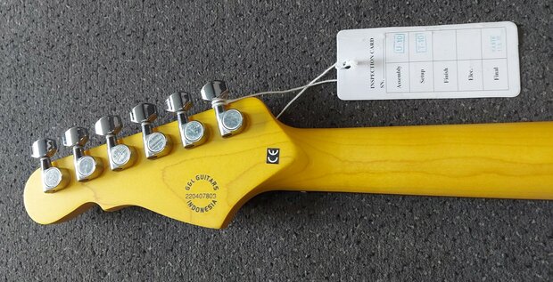 G&L Tribute Legacy Standard, 3-tone Sunburst