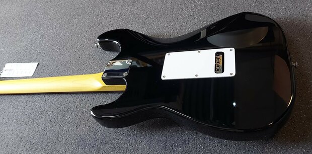 G&L Tribute Legacy Standard, 3-tone Sunburst