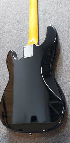 EKO PJ-model basgitaar, nu met baspakket