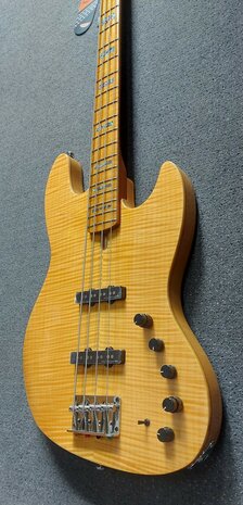 Sire Basses V10+ S4/NT Series Marcus Miller basgitaar