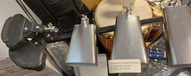 Cowbellset Statief met 4 cowbells verchroomd en 2 jamblocks