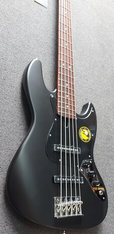 Sire Basses V3P Passive Series Marcus Miller 5-snarige passieve basgitaar, matzwart
