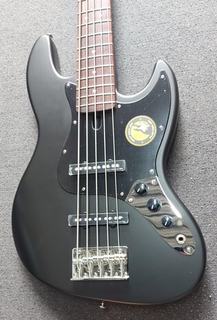 Sire Basses V3P Passive Series Marcus Miller 5-snarige passieve basgitaar, matzwart