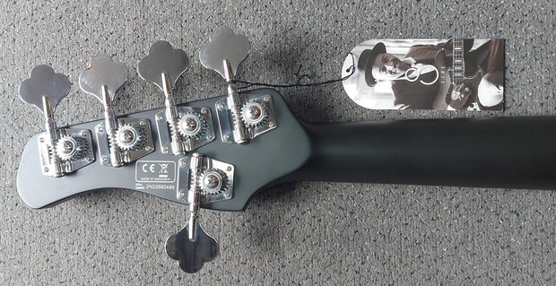 Sire Basses V3P Passive Series Marcus Miller 5-snarige passieve basgitaar, matzwart