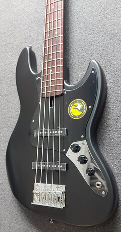 Sire Basses V3P Passive Series Marcus Miller 5-snarige passieve basgitaar, matzwart