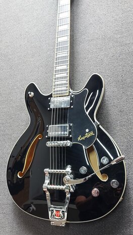 Hagstrom Tremar Viking DeLuxe Black