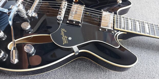 Hagstrom Tremar Viking DeLuxe Black