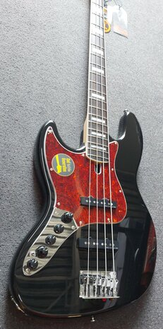 Sire Marcus Miller V7 2nd generation alder 4-snarige basgitaar, linkshandig