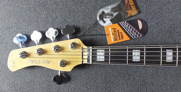 Sire Marcus Miller V7+ 2nd Gen linkshandig 5-snarig Tobacco Sunburst