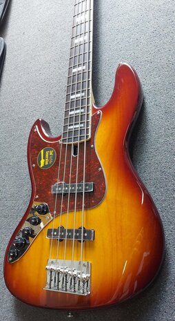 Sire Marcus Miller V7+ 2nd Gen linkshandig 5-snarig Tobacco Sunburst