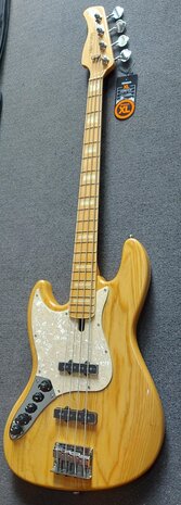Sire Marcus Miller V7 linkshandig, swamp ash 4-string natural, tijdelijk met gevoerde hoes