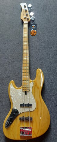 Sire Marcus Miller V7 linkshandig, swamp ash 4-string natural, tijdelijk met gevoerde hoes
