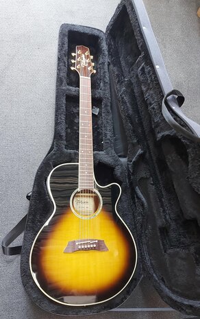 Takamine TN138C Sunburst Thinline met koffer