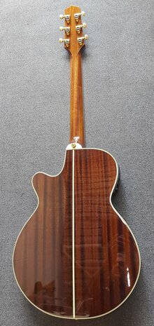 Takamine TN138C Sunburst Thinline met koffer