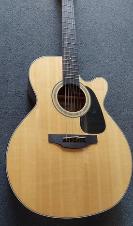 Takamine GN30CENAT Auditorium Cutaway Electro
