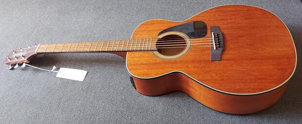 Takamine GLN11ENS Okoume, nu met gevoerde hoes