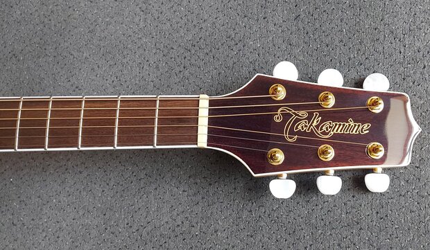 Takamine GJ-72CE NAT electro-akoestische Jumbo gitaar met cutaway