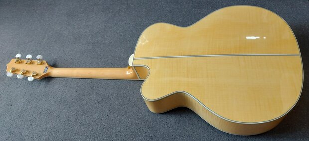 Takamine GJ-72CE NAT electro-akoestische Jumbo gitaar met cutaway
