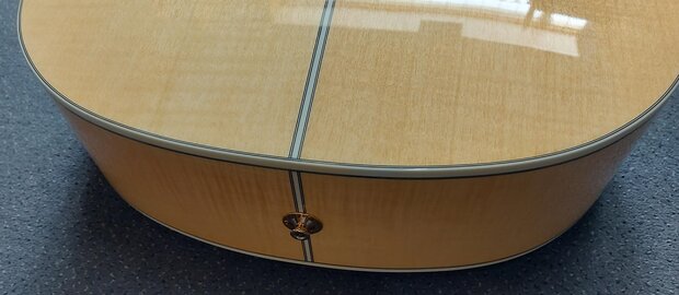 Takamine GJ-72CE NAT electro-akoestische Jumbo gitaar met cutaway