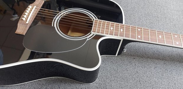 Takamine EF341SC elektro-akoestische western gitaar zwart, nu met kofferkeuze