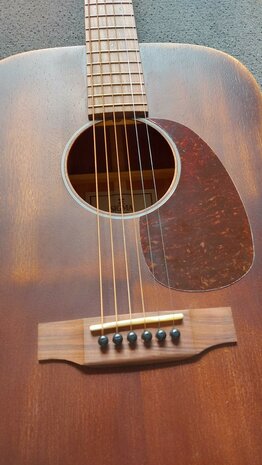 Sigma DM-15E-AGED electro-akoestische dreadnought, aged old whiskey barrel