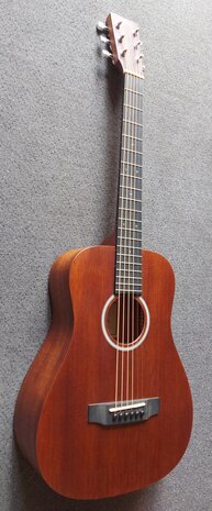 Sigma TM-15+ Traveler gitaar massief mahonie met dikke hoes