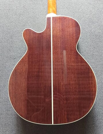 Takamine GN51CEBSB electro-akoestische Grand Auditorium met cutaway, brown sunburst
