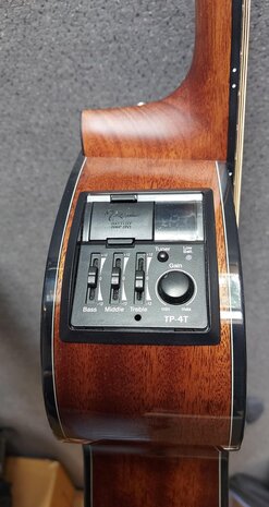 Takamine GF15CEBSB electro-akoestische Folk gitaar met cutaway