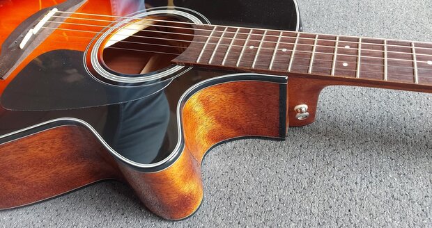 Takamine GF30CEBSB electro-akoestische Folk gitaar met cutaway